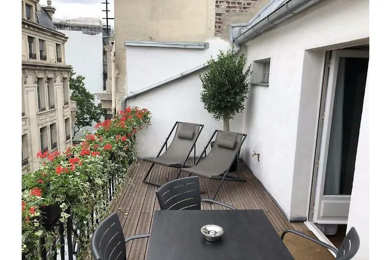 Hotell Theoreme 4*