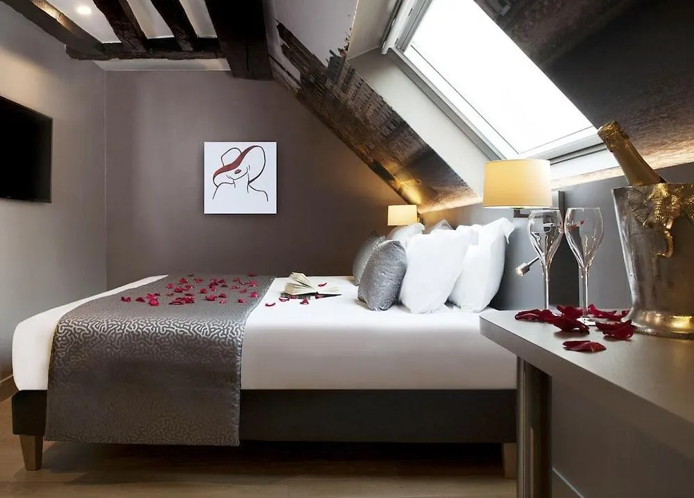 Theoreme Hotel 4*